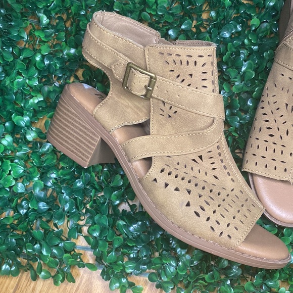 I’m perfectly good shape I have actually never wore it once - Picture 2 of 2